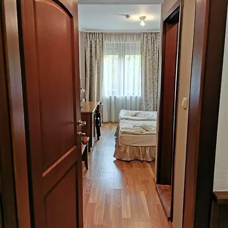 Hotel Tachev Hotel Cherven Bryag